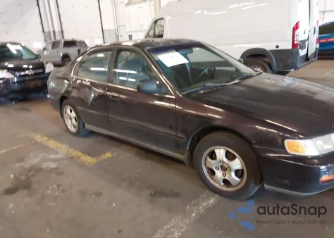 1997 Honda Accord Se из США, поврежденный, VIN 1HGCD5603VA191535